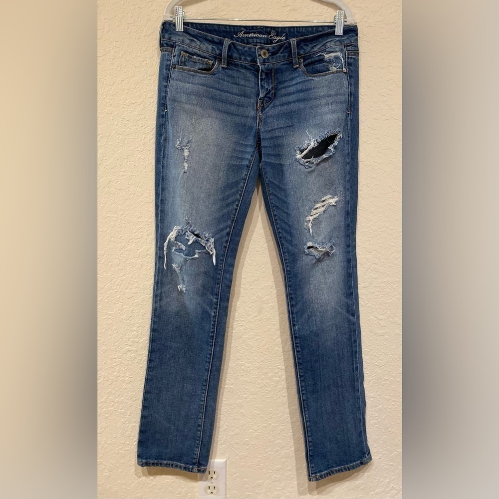 American Eagle Women’s Distressed Stretch Straight Jeans Size 10